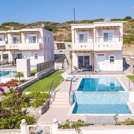 Regina - Family Dream With Double Pool *