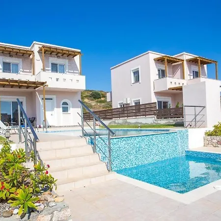 Regina - Family Dream With Double Pool