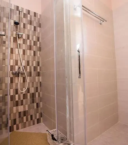 Regina - Family Dream With Double Pool * Lakhania