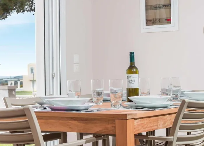 Regina - Family Dream With Double Pool לקניה