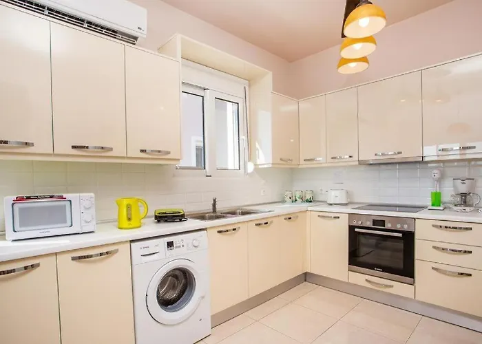 Regina - Family Dream With Double Pool