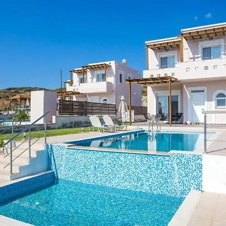 Regina - Family Dream With Double Pool *