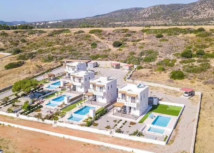 Regina - Family Dream With Double Pool *